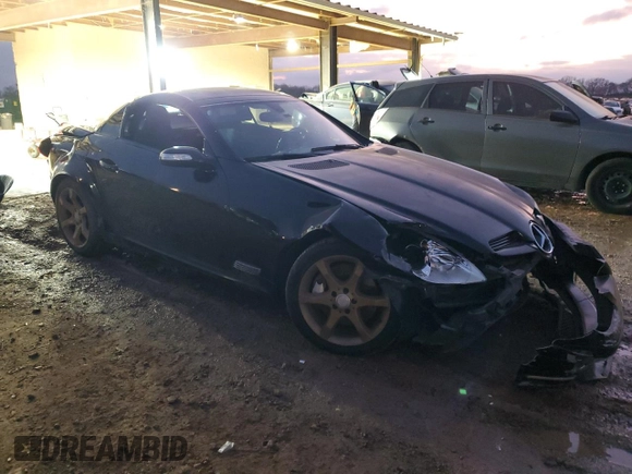 2006 Mercedes-Benz SLK 350 z VIN WDBWK56F26F120917, wystawiony jako Copart lot #43818795 z przebiegiem 202 044 mil mil oraz Szkoda całkowita • Salvage title. Historia ofert i sprzedaży dostępna na DreamBid. Obrazek 4.