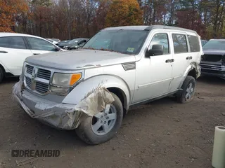 2008 Dodge Nitro SXT z VIN 1D8GU28K68W105186, wystawiony jako IAAI lot #40786126 z przebiegiem 176 538 mil mil oraz . Historia ofert i sprzedaży dostępna na DreamBid. Obrazek 2.