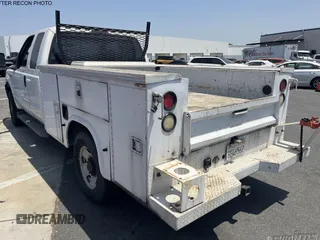 2006 Ford F-250 z VIN 1FDSX215X6ED85987, wystawiony jako IAAI lot #42764950 z przebiegiem 185 352 mil mil oraz . Historia ofert i sprzedaży dostępna na DreamBid. Obrazek 7.