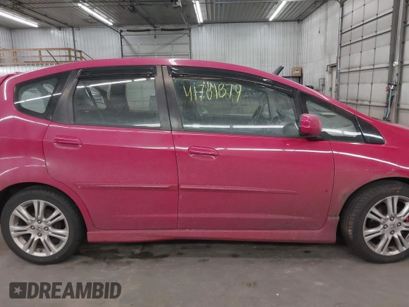 2009 Honda Fit Sport with VIN JHMGE88499S050322, listed as a IAAI auction lot 41781879 with 1 mi miles. Bid and sale history available at carsss.com. Image 12.