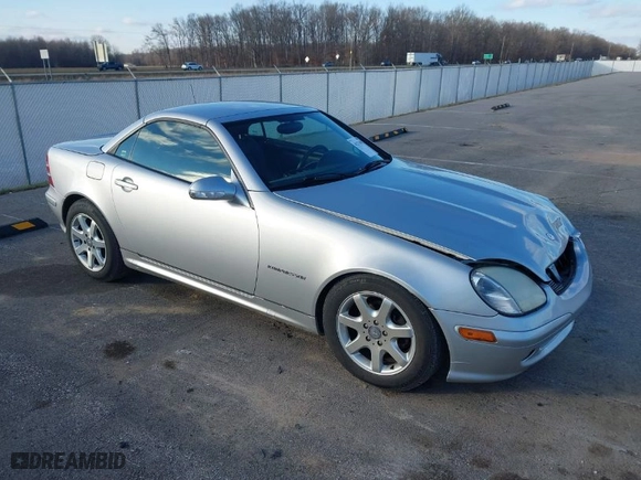 2001 Mercedes-Benz SLK-Class Kompressor with VIN WDBKK49F71F187400, listed as a IAAI auction lot 41234092 with 168,219 mi miles. Bid and sale history available at carsss.com. Image 1.