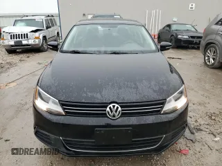 2013 Volkswagen Jetta SE with VIN 3VWDX7AJ4DM360255, listed as a Copart auction lot 58498955 with 160,346 mi miles and Non repairable. Bid and sale history available at DreamBid. Image 5.