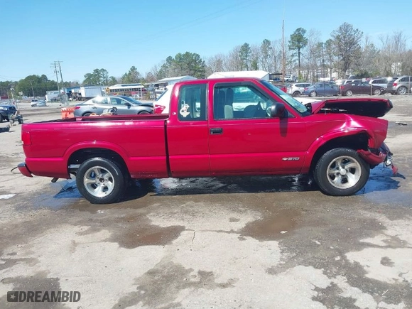 2001 Chevrolet S-10 LS with VIN 1GCCS19W518200654, listed as a IAAI auction lot 41864024 with 1 mi miles. Bid and sale history available at carsss.com. Image 13.