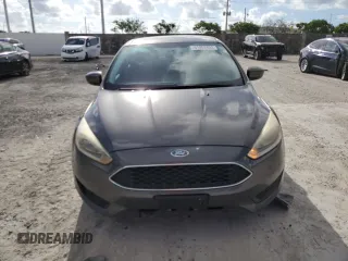 2018 Ford Focus SE with VIN 1FADP3F21JL298832, listed as a Copart auction lot 61262655 with 122,331 mi miles and Clean title. Bid and sale history available at DreamBid. Image 5.