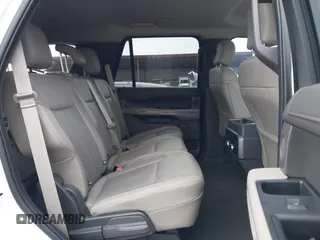 2018 Ford Expedition XLT with VIN 1FMJU1HT2JEA70497, listed as a IAAI auction lot 41397007 with 88,736 mi miles. Bid and sale history available at carsss.com. Image 8.