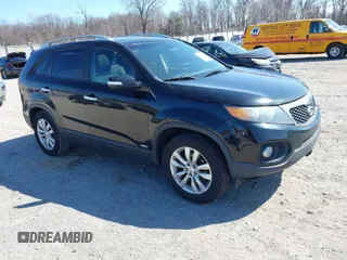 2011 Kia Sorento EX with VIN 5XYKUDA26BG001235, listed as a IAAI auction lot 41754357 with 131,321 mi miles. Bid and sale history available at carsss.com. Image 1.