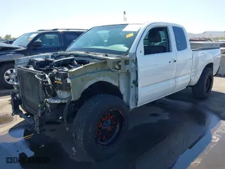 2015 Toyota Tacoma with VIN 5TFTX4CN1FX068203, listed as a IAAI auction lot 41846971 with NaN miles. Bid and sale history available at carsss.com. Image 2.