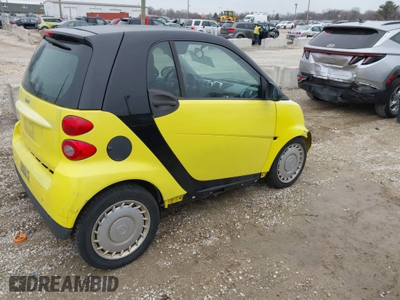 2008 Smart fortwo Pure z VIN WMEEJ31X58K163695, wystawiony jako IAAI lot #41967790 z przebiegiem 133 970 mil mil oraz . Historia ofert i sprzedaży dostępna na DreamBid. Obrazek 4.