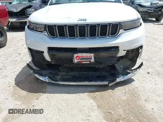 2021 Jeep Grand Cherokee Limited z VIN 1C4RJJBG1M8136228, wystawiony jako IAAI lot #42022735 z przebiegiem 82 017 mil mil oraz . Historia ofert i sprzedaży dostępna na DreamBid. Obrazek 6.