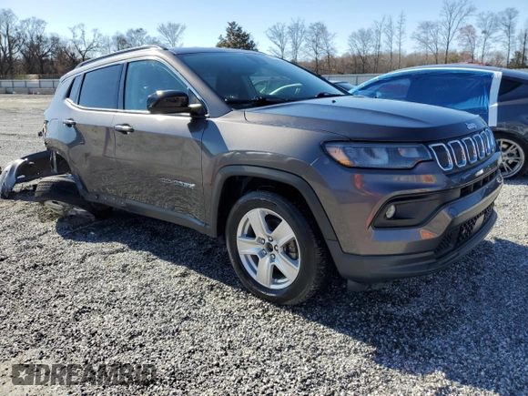 2022 Jeep Compass Altitude with VIN 3C4NJCBB3NT168244, listed as a Copart auction lot 45869775 with 41,275 mi miles and Salvage title. Bid and sale history available at DreamBid. Image 4.