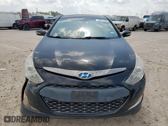 2012 Hyundai Sonata Hybrid z VIN KMHEC4A45CA056676, wystawiony jako Copart lot #59771345 z przebiegiem 200 353 mil mil oraz Czysty tytuł • Clean title. Historia ofert i sprzedaży dostępna na DreamBid. Obrazek 5.