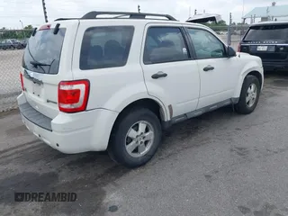 2011 Ford Escape XLS с VIN 1FMCU0C76BKC50856, выставлен на аукционе IAAI как лот 42371455 с пробегом 334 231 миль миль и . История ставок и продаж доступна на DreamBid. Изображение 4.