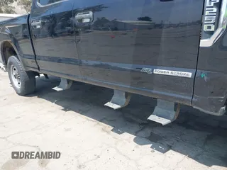 2020 Ford F-250 XL z VIN 1FT7W2BTXLEE69524, wystawiony jako IAAI lot #42155494 z przebiegiem 123 115 mil mil oraz . Historia ofert i sprzedaży dostępna na DreamBid. Obrazek 20.