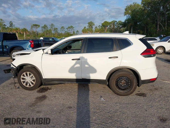 2017 Nissan Rogue SL with VIN JN8AT2MT0HW137951, listed as a IAAI auction lot 42017563 with 124,168 mi miles and . Bid and sale history available at DreamBid. Image 14.