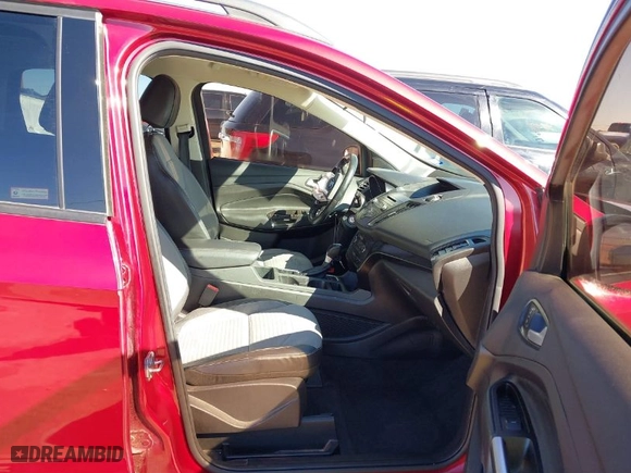 2017 Ford Escape SE with VIN 1FMCU0GD4HUC78409, listed as a IAAI auction lot 41646649 with 101,257 mi miles. Bid and sale history available at carsss.com. Image 5.
