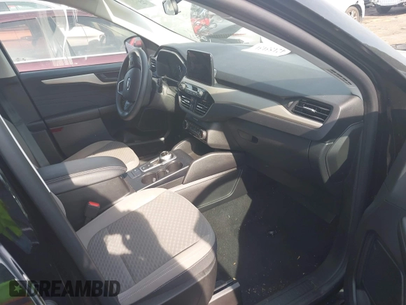 2022 Ford Escape SE Hybrid with VIN 1FMCU9BZ8NUB28239, listed as a IAAI auction lot 42153131 with 64,000 mi miles and . Bid and sale history available at DreamBid. Image 5.