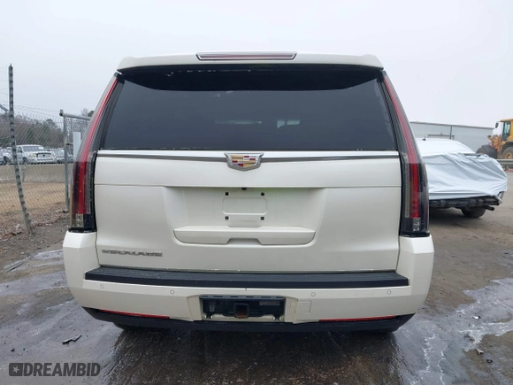 2015 Cadillac Escalade Premium with VIN 1GYS4NKJ9FR547587, listed as a IAAI auction lot 41556378 with 155,038 mi miles. Bid and sale history available at carsss.com. Image 16.