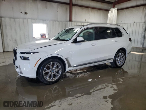 2024 BMW X7 xDrive40i with VIN 5UX23EM04R9S48041, listed as a Copart auction lot 45859435 with 0 mi miles and Salvage Title. Bid and sale history available at carsss.com. Image 1.