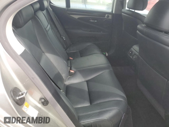 2017 Lexus LS 460 с VIN JTHCL5EF0H5028960, выставлен на аукционе Copart как лот 73688914 с пробегом 61 388 миль миль и Списание • Salvage title. История ставок и продаж доступна на DreamBid. Изображение 10.