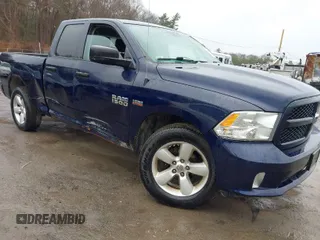 2016 Ram 1500 Express z VIN 1C6RR7FT9GS162352, wystawiony jako IAAI lot #41822454 z przebiegiem 165 910 mil mil oraz . Historia ofert i sprzedaży dostępna na DreamBid. Obrazek 1.