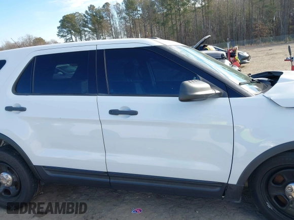 2014 Ford Police Interceptor Utility z VIN 1FM5K8AR0EGC28263, wystawiony jako IAAI lot #41343573 z przebiegiem 192 634 mil mil oraz . Historia ofert i sprzedaży dostępna na DreamBid. Obrazek 13.