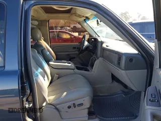 2005 GMC Yukon XL SLT with VIN 3GKFK16Z65G211002, listed as a IAAI auction lot 41667414 with 264,063 mi miles. Bid and sale history available at carsss.com. Image 5.