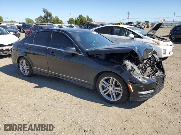 2014 Mercedes-Benz C 300 Sport z VIN WDDGF8AB2EA951478, wystawiony jako Copart lot #56416245 z przebiegiem 71 909 mil mil oraz Szkoda całkowita • Salvage title. Historia ofert i sprzedaży dostępna na DreamBid. Obrazek 4.