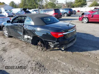 2013 Chrysler 200 Touring z VIN 1C3BCBEGXDN539546, wystawiony jako IAAI lot #41116473 z przebiegiem 142 927 mil mil oraz . Historia ofert i sprzedaży dostępna na DreamBid. Obrazek 3.