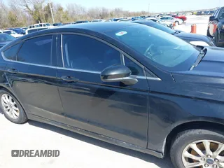 2018 Ford Fusion S with VIN 3FA6P0G70JR262570, listed as a IAAI auction lot 41726472 with 77,658 mi miles. Bid and sale history available at carsss.com. Image 13.