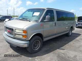 2001 Chevrolet Express with VIN 1GAHG39R711229376, listed as a IAAI auction lot 41948861 with 124,925 mi miles and . Bid and sale history available at carsss.com. Image 2.