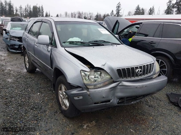 2001 Lexus RX 300 with VIN JTJHF10U010222112, listed as a IAAI auction lot 41647394 with NaN miles. Bid and sale history available at carsss.com. Image 1.