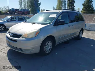 2004 Toyota Sienna CE with VIN 5TDZA23CX4S210033, listed as a IAAI auction lot 42086059 with 271,521 mi miles. Bid and sale history available at carsss.com. Image 2.