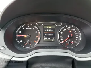2015 Audi Q3 2.0T Prestige with VIN WA1GFCFS3FR005909, listed as a Copart auction lot 44840035 with 138,803 mi miles and Clean Title. Bid and sale history available at carsss.com. Image 9.