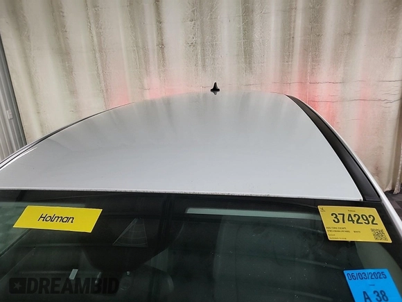 2020 Ford Escape SE z VIN 1FMCU9G66LUB14805, wystawiony jako IAAI lot #42388285 z przebiegiem 50 819 mil mil oraz . Historia ofert i sprzedaży dostępna na DreamBid. Obrazek 27.