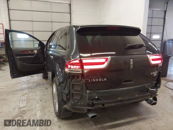 2013 Lincoln MKX with VIN 2LMDJ8JK2DBL18834, listed as a IAAI auction lot 41898580 with 147,543 mi miles and . Bid and sale history available at DreamBid. Image 18.