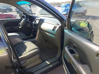 2006 Honda Pilot LX with VIN 5FNYF28156B040336, listed as a IAAI auction lot 42223190 with 158,686 mi miles and . Bid and sale history available at DreamBid. Image 5.