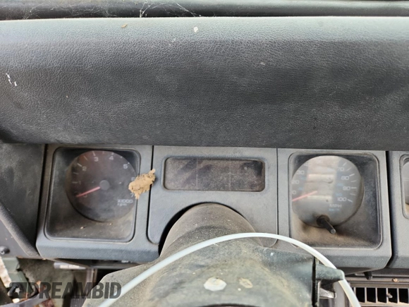 1992 Jeep Wrangler with VIN 2J4FY49S2NJ554502, listed as a Copart auction lot 63345035 with 113,897 mi miles and Clean title. Bid and sale history available at DreamBid. Image 9.