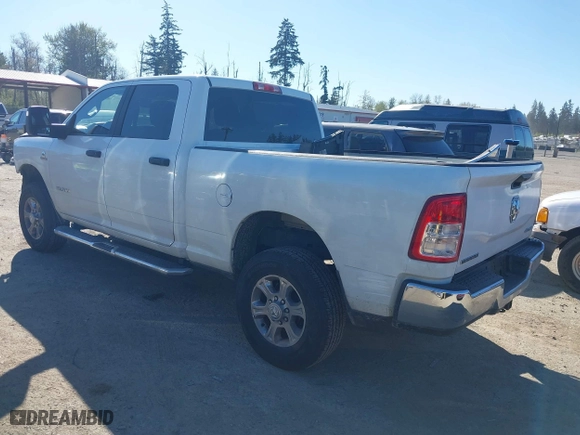 2024 Ram 2500 Lone Star with VIN 3C6UR5DL9RG303433, listed as a IAAI auction lot 42046073 with 32,264 mi miles. Bid and sale history available at carsss.com. Image 3.