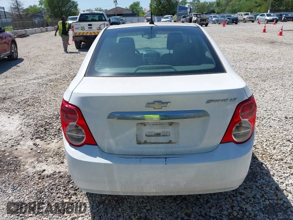 2012 Chevrolet Sonic LT z VIN 1G1JC5SH8C4176795, wystawiony jako IAAI lot #42291906 z przebiegiem Nie podano mil oraz . Historia ofert i sprzedaży dostępna na DreamBid. Obrazek 16.