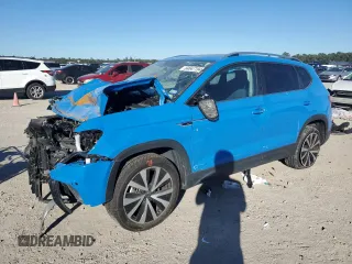 2022 Volkswagen Taos SE z VIN 3VVTX7B26NM062072, wystawiony jako Copart lot #84647194 z przebiegiem 38 250 mil mil oraz Szkody całkowita. Historia ofert i sprzedaży dostępna na DreamBid. Obrazek 1.