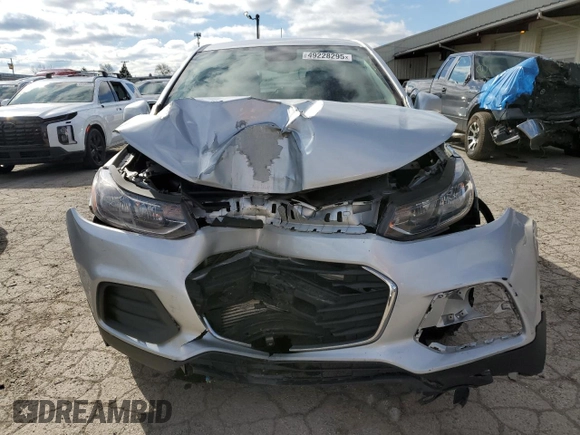 2020 Chevrolet Trax LS with VIN 3GNCJKSB2LL322934, listed as a Copart auction lot 49228295 with 104,391 mi miles and Salvage title. Bid and sale history available at DreamBid. Image 5.