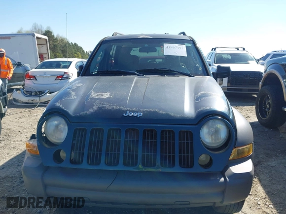 2005 Jeep Liberty Sport with VIN 1J4GL48K05W584675, listed as a IAAI auction lot 41867491 with 112,882 mi miles. Bid and sale history available at carsss.com. Image 12.
