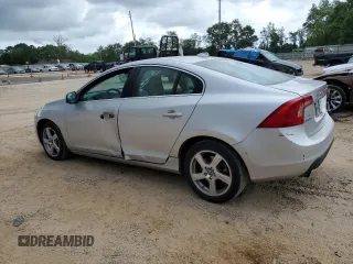 2012 Volvo S60 T5 with VIN YV1622FS9C2142052, listed as a Copart auction lot 53752045 with 150,873 mi miles and Clean Title. Bid and sale history available at carsss.com. Image 2.