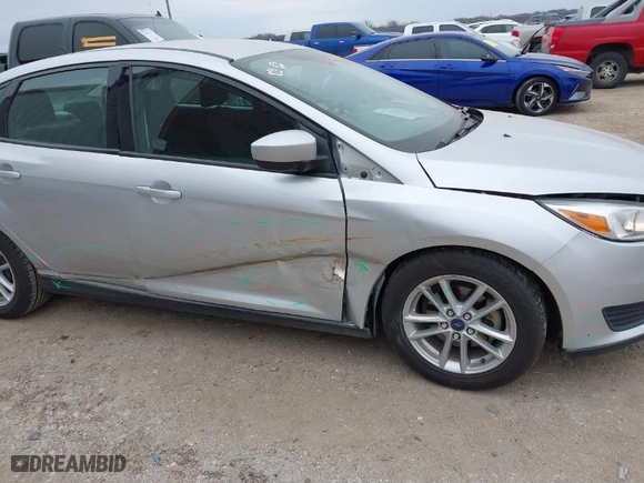 2018 Ford Focus SE with VIN 1FADP3F28JL251006, listed as a IAAI auction lot 41644664 with NaN miles. Bid and sale history available at carsss.com. Image 6.