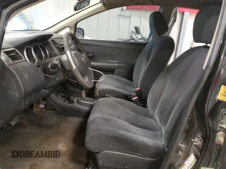 2008 Nissan Versa S z VIN 3N1BC13E48L363352, wystawiony jako Copart lot #50591665 z przebiegiem 204 311 mil mil oraz Szkoda całkowita • Salvage title. Historia ofert i sprzedaży dostępna na DreamBid. Obrazek 7.