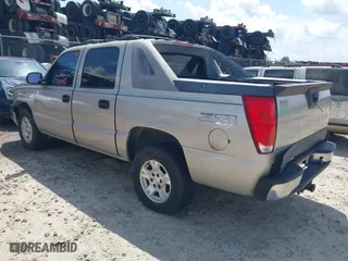 2005 Chevrolet Avalanche Z71 with VIN 3GNEK12Z05G246607, listed as a IAAI auction lot 41972160 with 1 mi miles. Bid and sale history available at carsss.com. Image 3.