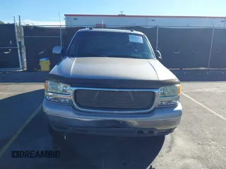 2004 GMC Yukon XL SLE with VIN 3GKEC16T04G293361, listed as a IAAI auction lot 41215667 with 217,336 mi miles. Bid and sale history available at carsss.com. Image 12.