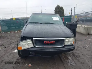 2003 GMC Sonoma SLS with VIN 1GTDT13X63K182058, listed as a IAAI auction lot 41455779 with 186,503 mi miles. Bid and sale history available at carsss.com. Image 12.