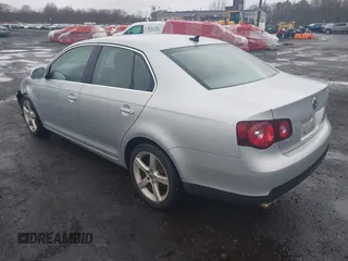 2009 Volkswagen Jetta Sedan SE with VIN 3VWRM71K29M147657, listed as a IAAI auction lot 41867252 with 87,625 mi miles. Bid and sale history available at carsss.com. Image 3.