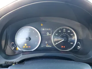 2024 Lexus IS 300 z VIN JTHCA1D20R5129947, wystawiony jako Copart lot #43043795 z przebiegiem 9 339 mil mil oraz Szkoda całkowita • Salvage title. Historia ofert i sprzedaży dostępna na DreamBid. Obrazek 9.